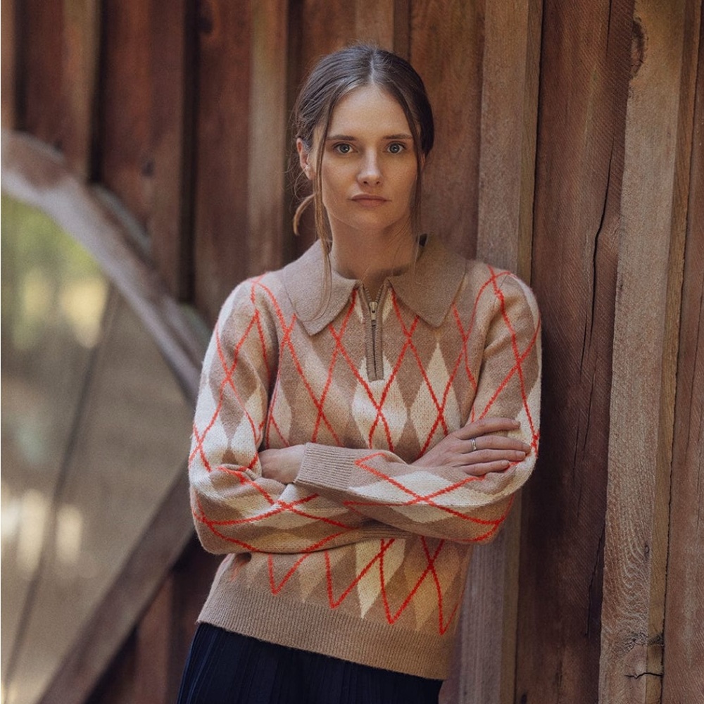 Elegant V-Neck Argyle Sweater - Beige and Orange